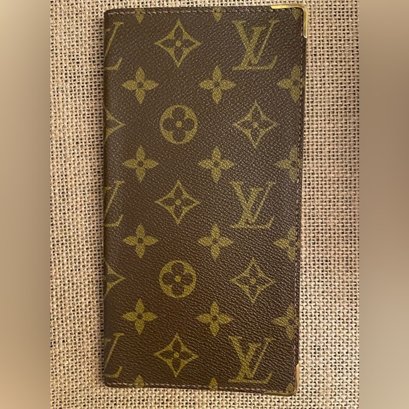 Louis Vuitton checkbook holder - Picture 7 of 15